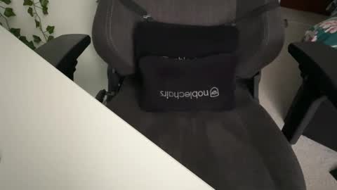 CuriousStudentBi online show from September 15, 2025, 1:11 pm