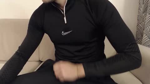 Snapshot of studfromparis chatting on October 15, 2025, 3:23 pm Stud From Paris online show from October 15, 2025, 3:23 pm