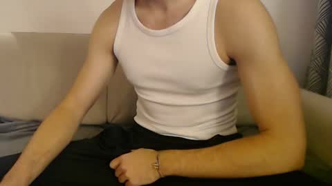 Stud From Paris online show from December 21, 2025, 2:46 pm