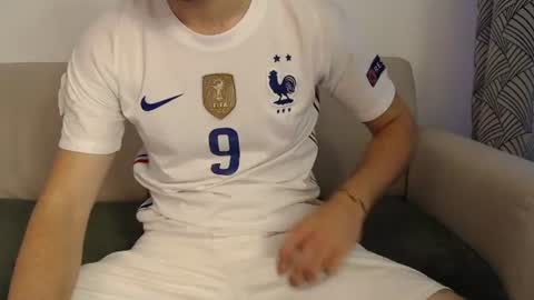 Stud From Paris online show from June 21, 2026, 11:57 am