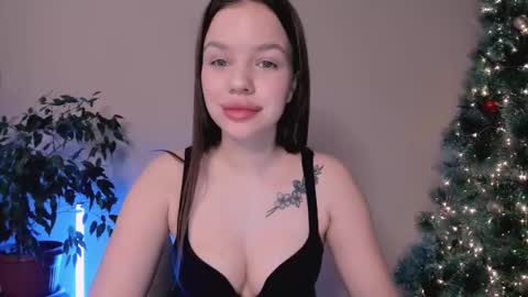 Snapshot of stuffed_cookie chatting on December 28, 2024, 4:30 am Mary online show from December 28, 2024, 4:30 am