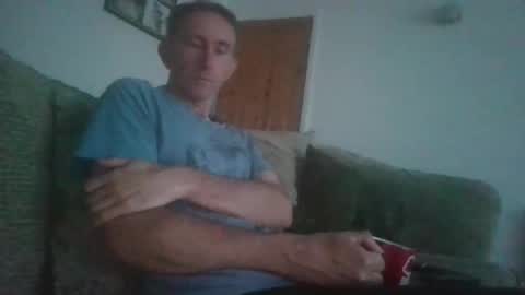 Snapshot of stuuuey73 chatting on June 8, 2026, 4:13 am stuuuey73 online show from June 8, 2026, 4:13 am