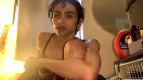 Snapshot of stxllaxcx chatting on July 16, 2026, 5:19 pm stxllaxcx online show from July 16, 2026, 5:19 pm