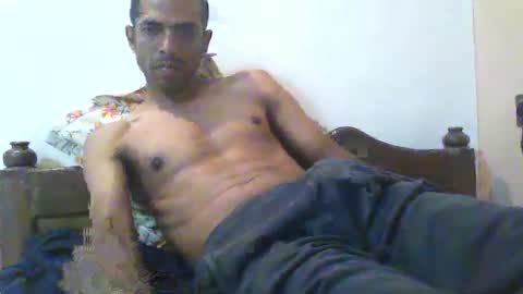 Indian Couple online show from October 12, 2025, 3:33 pm