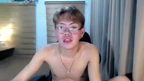 Snapshot of su_jin_oppa chatting on April 14, 2026, 12:11 pm Su-jin online show from April 14, 2026, 12:11 pm