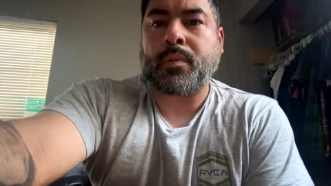 Snapshot of suavecito67 chatting on February 17, 2025, 3:53 pm suavecito67 online show from February 17, 2025, 3:53 pm