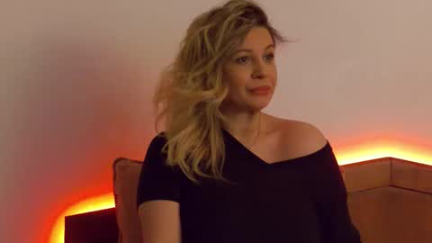 Carla online show from February 21, 2026, 11:39 pm