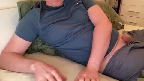 Snapshot of submissive199 chatting on November 8, 2025, 4:29 pm submissive199 online show from November 8, 2025, 4:29 pm