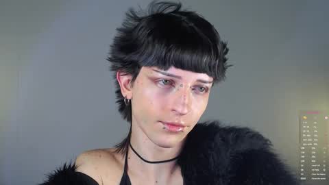 Snapshot of succubot chatting on December 4, 2025, 9:51 am Angel online show from December 4, 2025, 9:51 am