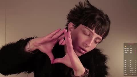 Snapshot of succubot chatting on January 5, 2026, 9:29 pm Angel online show from January 5, 2026, 9:29 pm