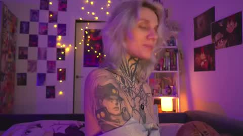 succubus_66 online show from February 28, 2025, 4:31 pm