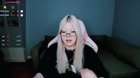 succubus_leslie online show from December 22, 2024, 2:27 pm