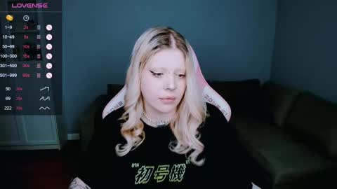 succubus_leslie online show from February 20, 2025, 10:48 am