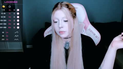 succubus_leslie online show from October 15, 2025, 11:49 pm