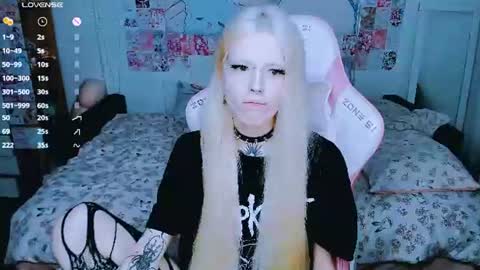 succubus_leslie online show from July 3, 2026, 3:29 pm