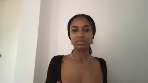 Snapshot of succubussirena chatting on April 16, 2026, 12:17 pm Succubus Sirena online show from April 16, 2026, 12:17 pm