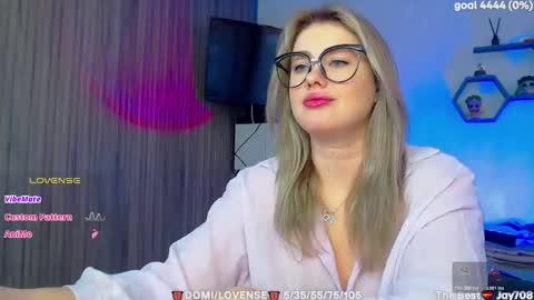 suchcute_ online show from February 17, 2026, 3:03 am