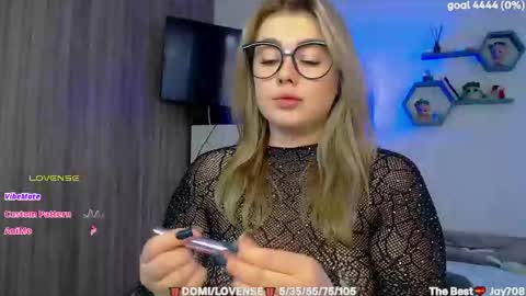 suchcute_ online show from February 23, 2026, 3:26 am