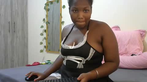 Snapshot of sucker_queen chatting on December 11, 2024, 12:12 pm Beverly online show from December 11, 2024, 12:12 pm