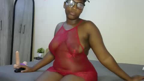 Snapshot of sucker_queen chatting on October 2, 2025, 11:23 pm Beverly online show from October 2, 2025, 11:23 pm