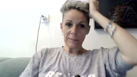 Snapshot of sucrette5629 chatting on April 21, 2026, 7:47 am sucrette5629 online show from April 21, 2026, 7:47 am