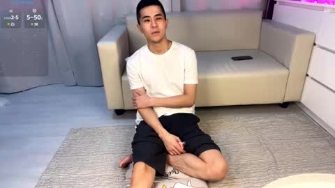 Snapshot of sue_star chatting on December 30, 2024, 12:20 pm Emmy online show from December 30, 2024, 12:20 pm