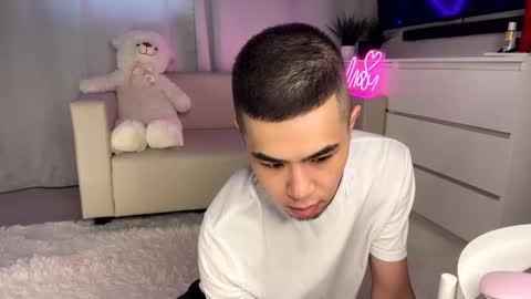 Snapshot of sue_star chatting on March 10, 2025, 9:21 am Emmy online show from March 10, 2025, 9:21 am