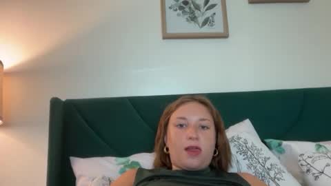 Snapshot of suerrab3304 chatting on June 19, 2026, 2:43 pm suerrab3304 online show from June 19, 2026, 2:43 pm