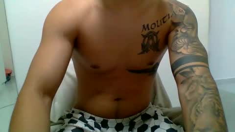 Snapshot of suetsemsay chatting on December 1, 2025, 3:11 am suetsemsay online show from December 1, 2025, 3:11 am