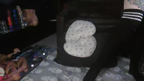 Suga cookie online show from December 15, 2025, 6:23 pm