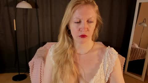 sugamomy online show from March 16, 2026, 12:27 am