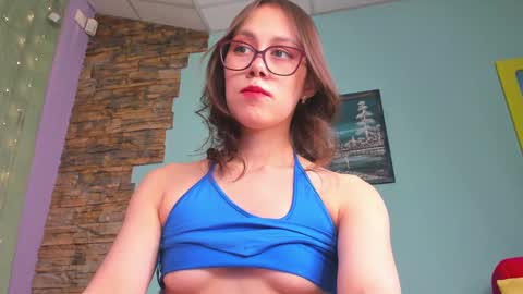 Snapshot of sugar_blond chatting on February 9, 2025, 4:57 am sugar blond online show from February 9, 2025, 4:57 am