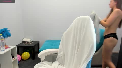 Ariana online show from December 3, 2025, 2:19 am