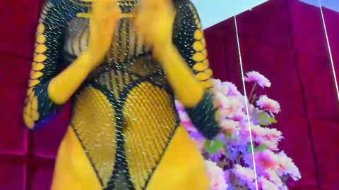 Snapshot of sugar_maple chatting on October 22, 2025, 6:40 pm Sugar online show from October 22, 2025, 6:40 pm