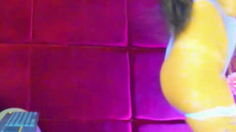 Snapshot of sugar_maple chatting on October 25, 2025, 6:35 pm Sugar online show from October 25, 2025, 6:35 pm