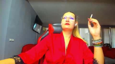 Snapshot of sugar_mayy chatting on November 21, 2025, 9:19 am May online show from November 21, 2025, 9:19 am