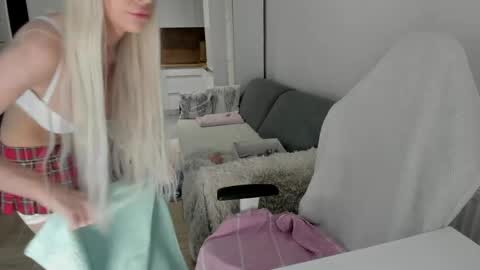 Kinga online show from April 26, 2026, 3:59 am
