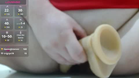 Snapshot of sugarmommy22 chatting on September 26, 2025, 10:41 am kira online show from September 26, 2025, 10:41 am