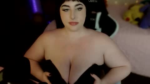 Snapshot of sugarrrbabydoll chatting on May 2, 2026, 9:31 pm Lucy Love online show from May 2, 2026, 9:31 pm