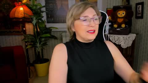 Snapshot of sugarvi chatting on January 8, 2025, 9:10 am Vivien online show from January 8, 2025, 9:10 am