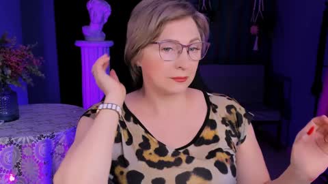 Snapshot of sugarvi chatting on January 15, 2025, 9:02 am Vivien online show from January 15, 2025, 9:02 am