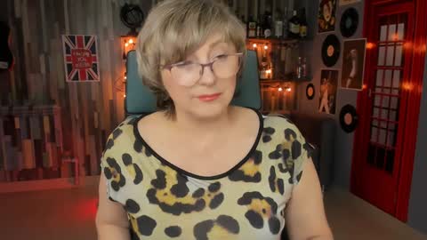 Snapshot of sugarvi chatting on January 26, 2025, 4:20 pm Vivien online show from January 26, 2025, 4:20 pm