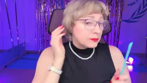 Snapshot of sugarvi chatting on February 22, 2025, 9:01 am Vivien online show from February 22, 2025, 9:01 am