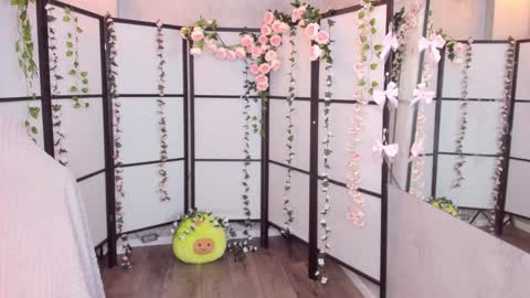 Snapshot of sugary_beth chatting on February 1, 2025, 11:27 pm BETH online show from February 1, 2025, 11:27 pm