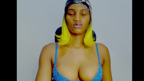 Snapshot of sugax_cuntwetxx chatting on September 22, 2025, 11:18 pm Ivy online show from September 22, 2025, 11:18 pm