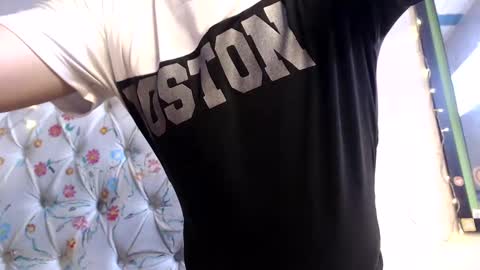 Snapshot of suggabrown_ chatting on March 10, 2025, 7:18 pm suggabrown_ online show from March 10, 2025, 7:18 pm