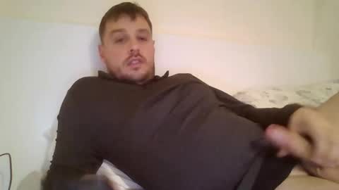 Snapshot of suggs124 chatting on November 29, 2025, 10:35 pm suggs124 online show from November 29, 2025, 10:35 pm