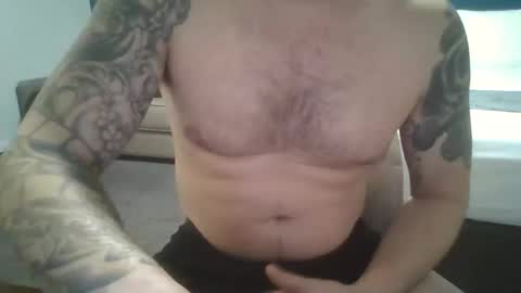 Snapshot of suggs124 chatting on February 22, 2026, 6:28 pm suggs124 online show from February 22, 2026, 6:28 pm