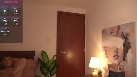 Snapshot of suki_3 chatting on May 7, 2026, 10:37 pm Suki online show from May 7, 2026, 10:37 pm