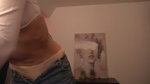 Snapshot of suki_3 chatting on July 4, 2026, 3:24 am Suki online show from July 4, 2026, 3:24 am